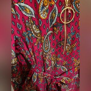 Chic Paisley Dress with Gold Accent